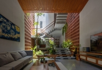 [Xem Ngay] 6 Cách Trang Trí Cầu Thang Bằng Cây Xanh 