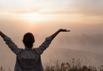 Tự Tin - Hành Trình Thêm Chữ "N" Vào "Tự Ti" Tự Tin - Hành Trình Thêm Chữ "N" Vào "Tự Ti"